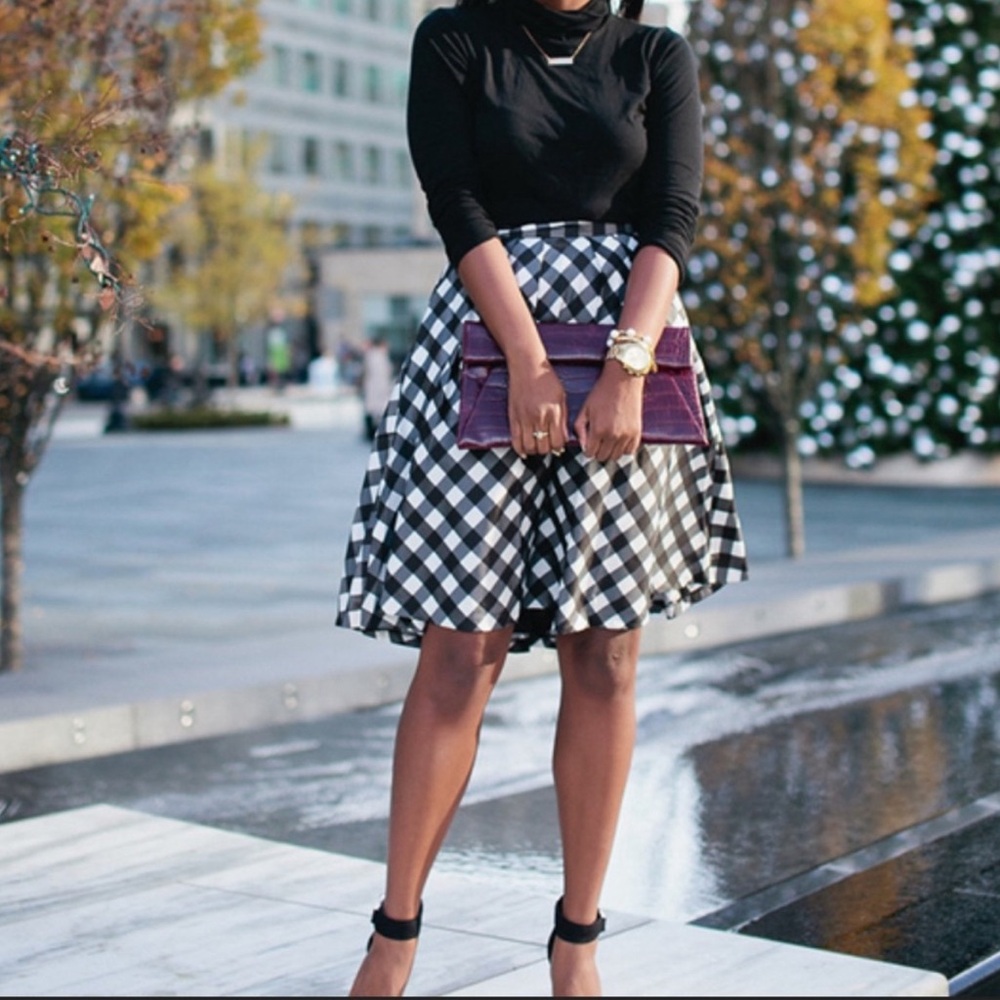 Talbots B&W Plaid Midi Skirt Size 2